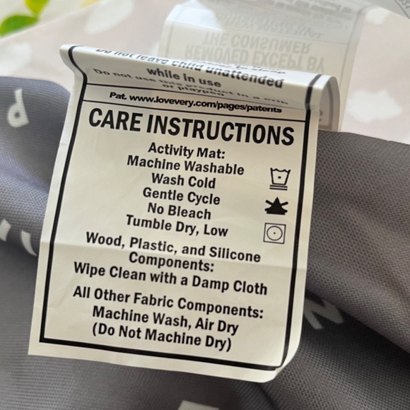 Lovevery Activity Mat - Picture 12 of 13